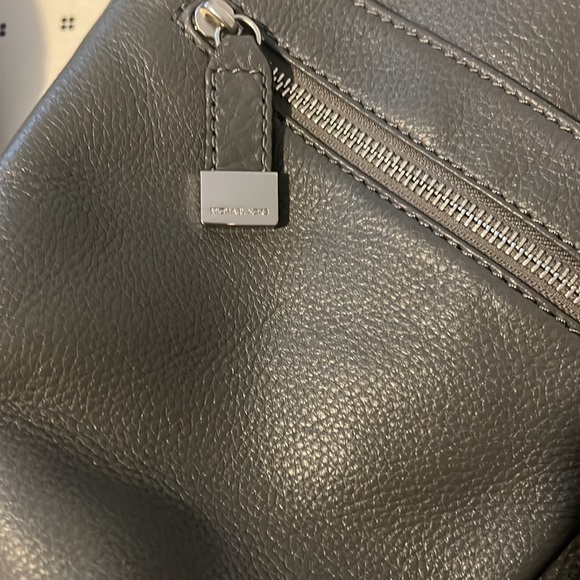 Michael Kors large hobo bag - Picture 2 of 10